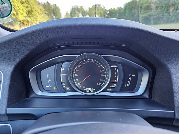 Volvo V60 10 of 12