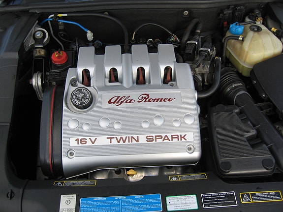 Alfa Romeo 166 12 of 13