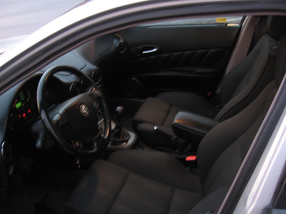 Alfa Romeo 166 13 of 13