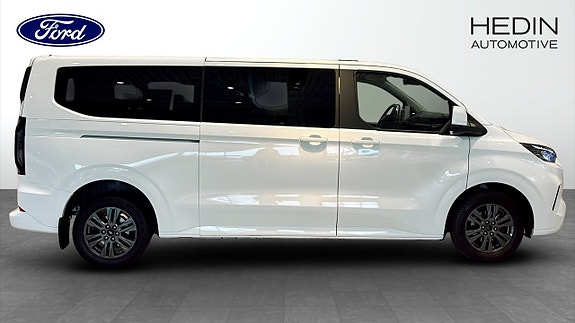 Ford Custom Tourneo 6 of 12