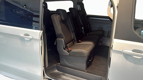 Ford Custom Tourneo 5 of 12