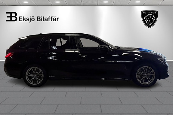 BMW 330e 4 of 21