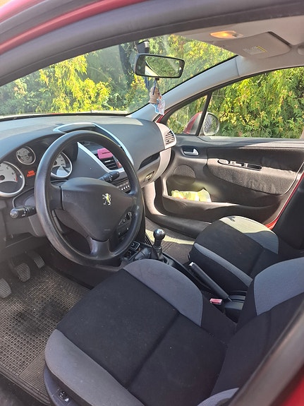 Peugeot 207 3 of 4