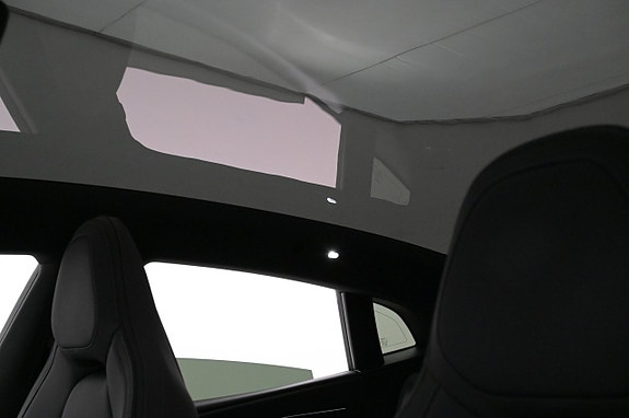 Polestar 4 21 of 27
