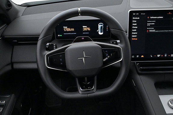 Polestar 4 7 of 27