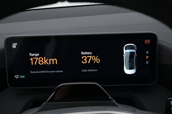 Polestar 4 8 of 27