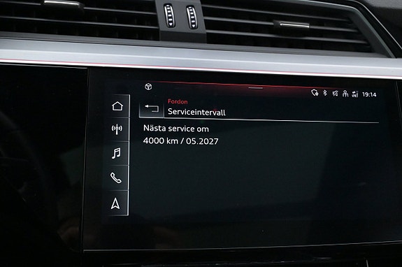 Audi e-tron 14 of 27