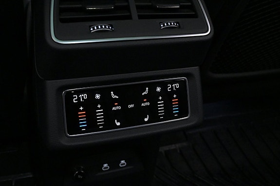 Audi e-tron 21 of 27