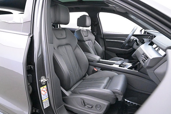 Audi e-tron 11 of 27