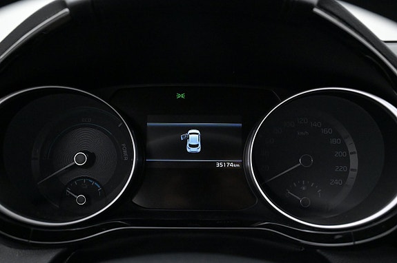 Kia XCeed 8 of 27