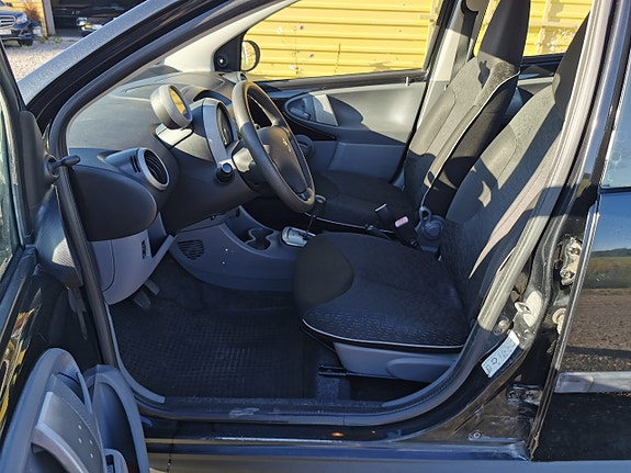 Peugeot 107 6 of 8