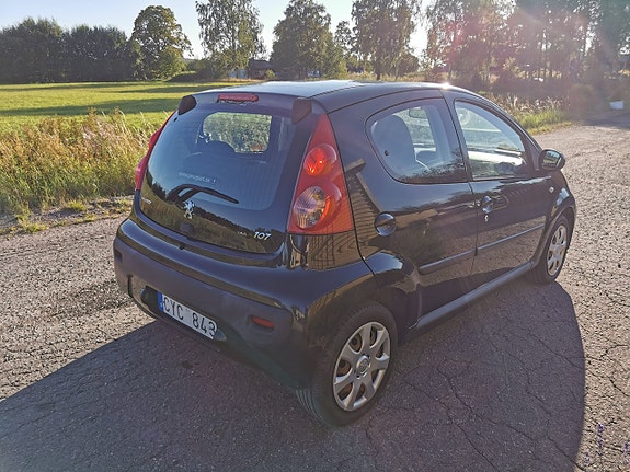 Peugeot 107 3 of 8