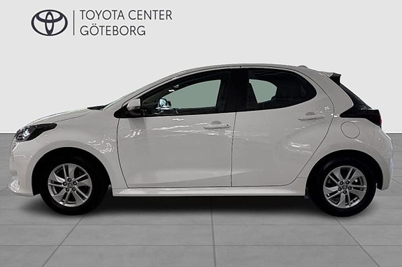 Toyota Yaris 5 of 12