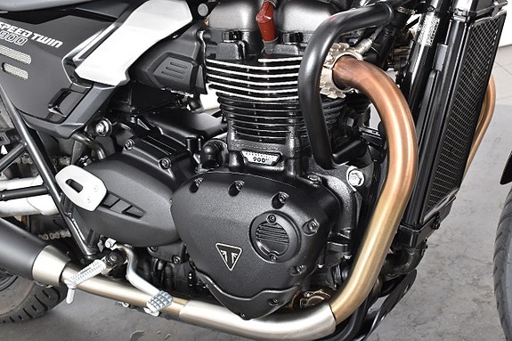 Triumph Speed Twin 900 ABS Mycket fint skick 13 of 18