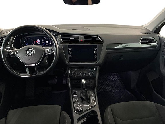 Volkswagen Tiguan 9 of 18