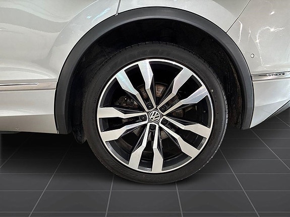 Volkswagen Tiguan 6 of 18