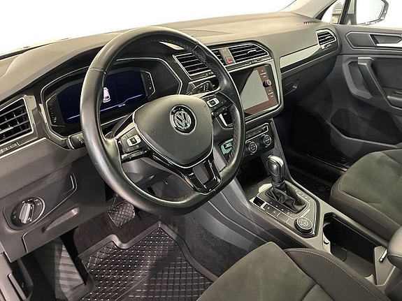 Volkswagen Tiguan 7 of 18