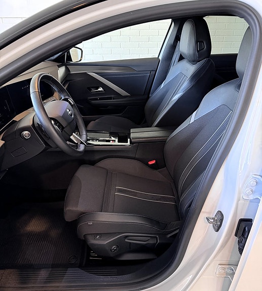 Opel Astra 13 of 14