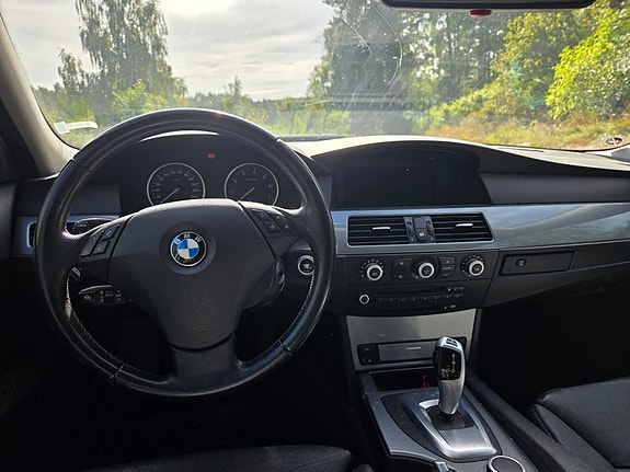 BMW 525Xi 6 of 7