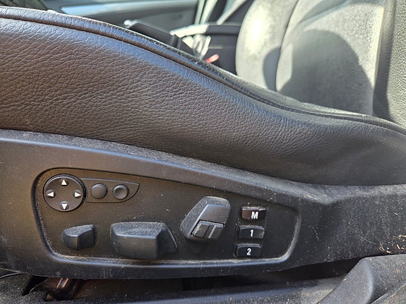 BMW 525Xi 5 of 7