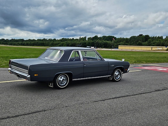 Plymouth Valiant 2 of 10