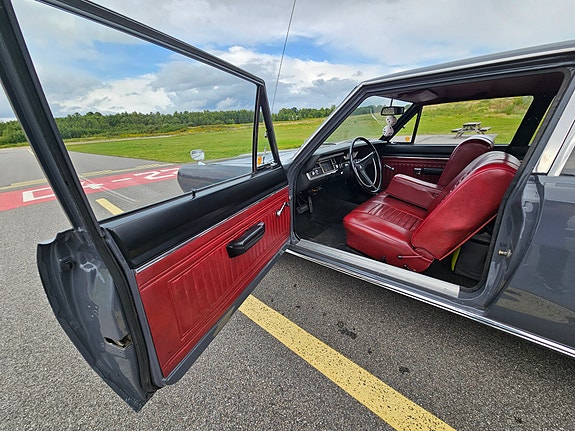 Plymouth Valiant 6 of 10