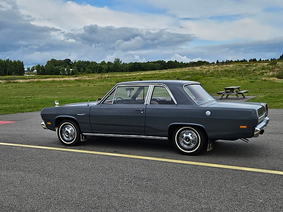 Plymouth Valiant 3 of 10
