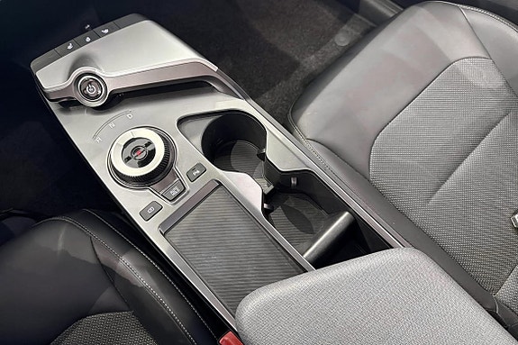 Kia EV6 12 of 21
