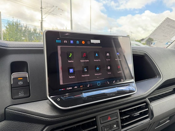 Volkswagen Crafter 14 of 22
