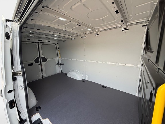 Volkswagen Crafter 4 of 22