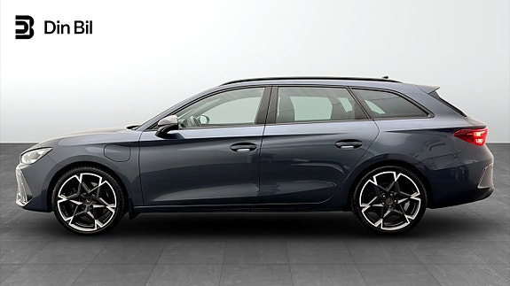 Cupra Leon 2 of 13