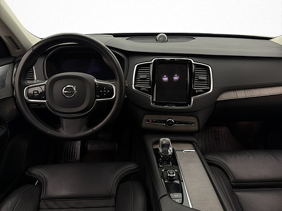Volvo XC90 18 of 30