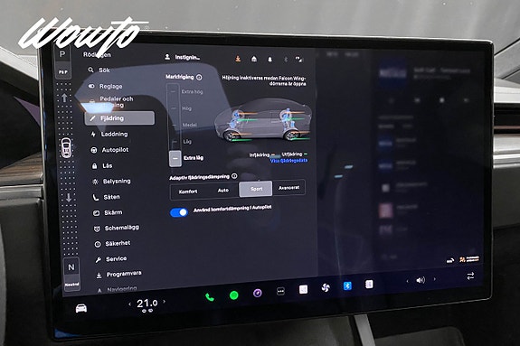 Tesla Model X 18 of 24
