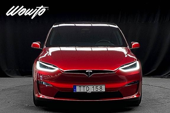 Tesla Model X 2 of 24