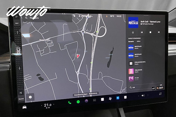 Tesla Model X 16 of 24