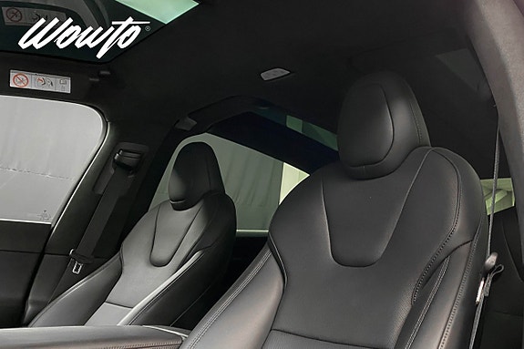Tesla Model X 11 of 24