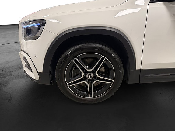 Mercedes-Benz GLB220 d 15 of 16