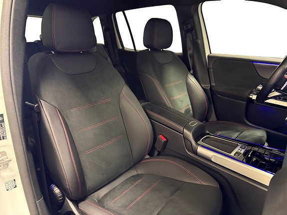 Mercedes-Benz GLB220 d 11 of 16