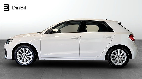 Audi A1 2 of 16