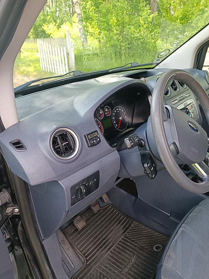 Ford Transit Connect 10 of 10