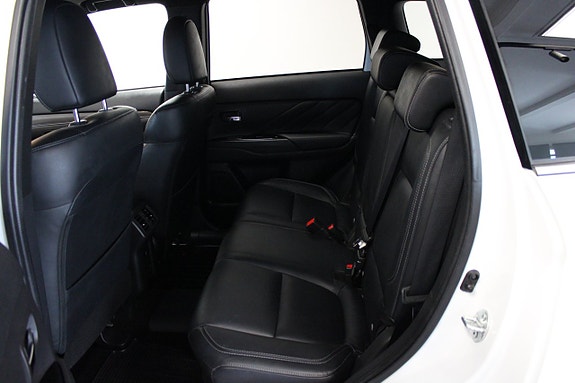 Mitsubishi Outlander 16 of 17