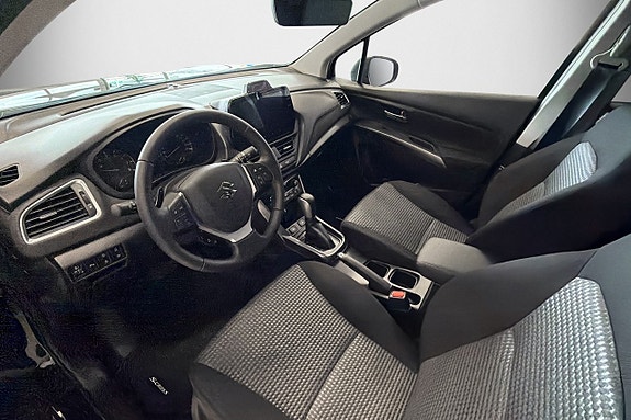 Suzuki S-Cross 4 of 7