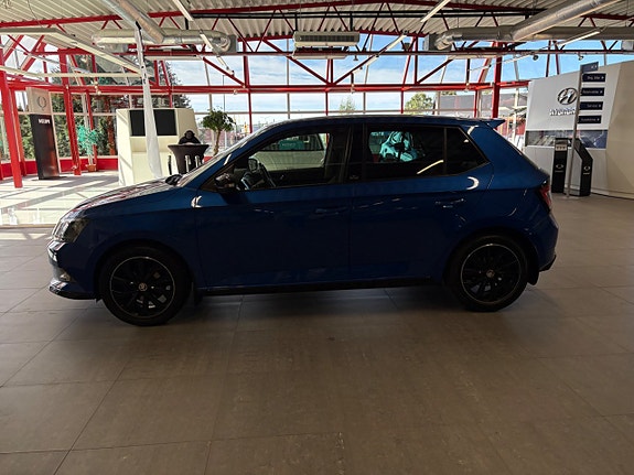 Skoda Fabia 2 of 13