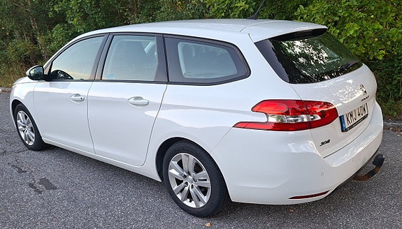 Peugeot 308 SW 8 of 13