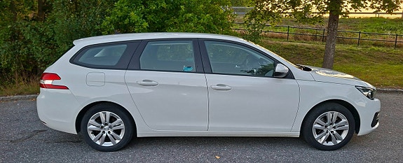 Peugeot 308 SW 5 of 13