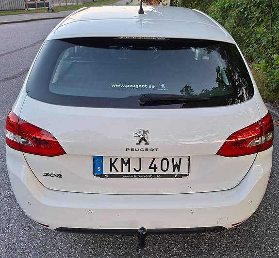 Peugeot 308 SW 7 of 13