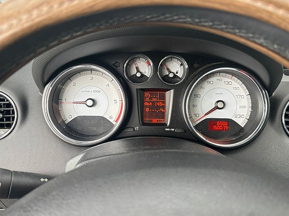 Peugeot 308 8 of 12