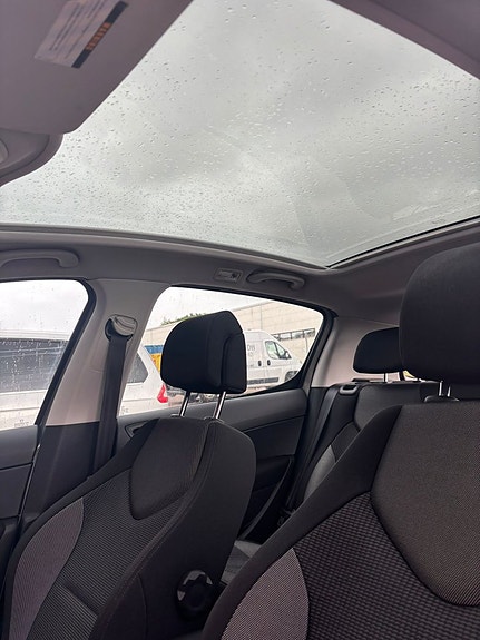Peugeot 308 12 of 12