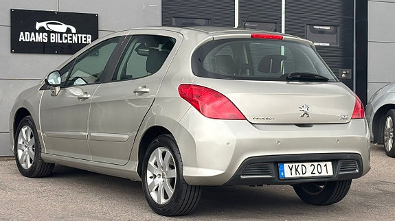 Peugeot 308 7 of 12