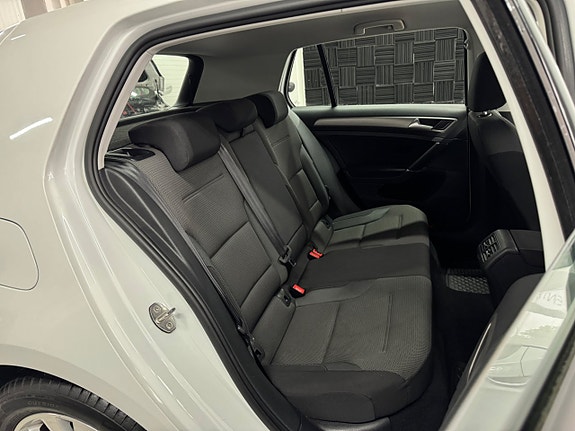 Volkswagen Golf I 21 of 24